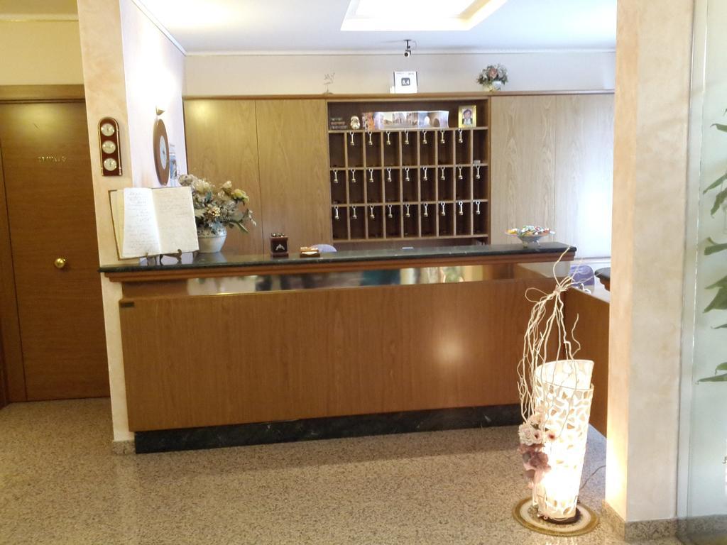 Hotel 2000 فابريانو المظهر الخارجي الصورة