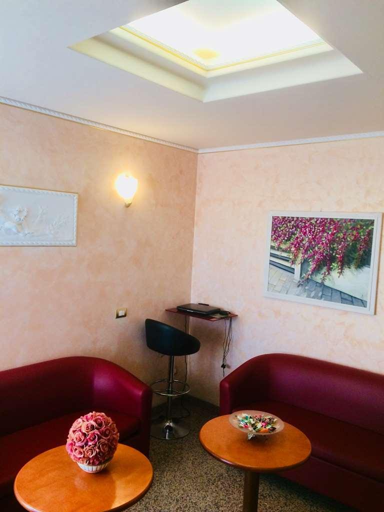 Hotel 2000 فابريانو المطعم الصورة